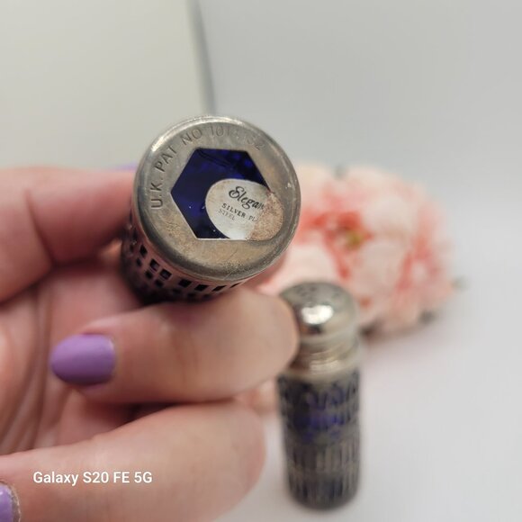 Vintage Silver Cobalt Blue Salt & Pepper Shakers Silver Plate Filigree MCM - Picture 5 of 6